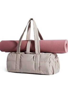 Quilted Gym Bag with Wet Dry Pocket Yoga Mat Crossbody 15L